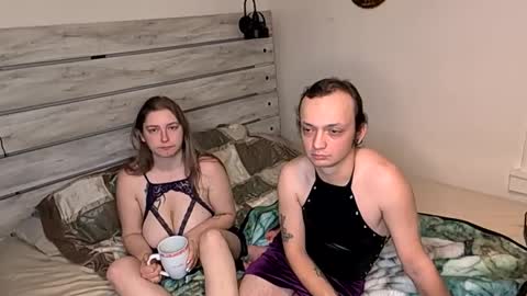 kinkyqueenandpet95 online show from February 9, 2025, 4:25 am