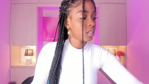 Snapshot of kiomarabaker chatting on October 7, 2025, 11:51 am M A R A online show from October 7, 2025, 11:51 am