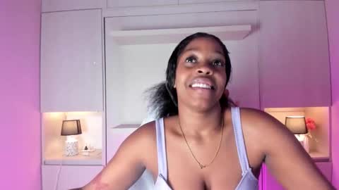 Snapshot of kiomarabaker chatting on November 15, 2025, 12:02 pm M A R A online show from November 15, 2025, 12:02 pm