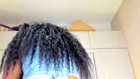 Snapshot of kiomarabaker chatting on November 21, 2025, 11:53 am M A R A online show from November 21, 2025, 11:53 am