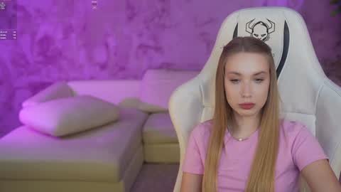 Snapshot of kira0541 chatting on March 9, 2025, 6:00 pm Sweet girls online show from March 9, 2025, 6:00 pm