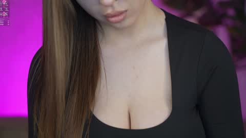 Snapshot of kira0541 chatting on November 29, 2025, 1:03 pm Sweet girls online show from November 29, 2025, 1:03 pm