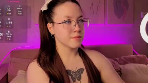 Snapshot of kira_be11 chatting on June 18, 2026, 9:14 am Kira Be11 online show from June 18, 2026, 9:14 am