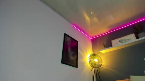 kira_exe online show from April 1, 2026, 1:41 pm