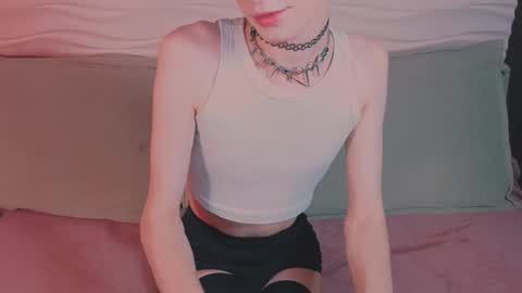 Snapshot of kira_long chatting on November 27, 2025, 5:20 am MADI online show from November 27, 2025, 5:20 am