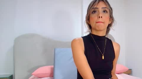 kira online show from December 3, 2025, 11:52 am