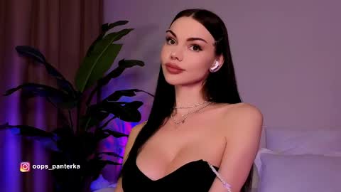 Snapshot of kira_mmr chatting on May 3, 2026, 7:31 pm Kira and friends online show from May 3, 2026, 7:31 pm