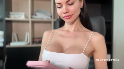 Snapshot of kira_mmr chatting on May 26, 2026, 10:00 am Kira and friends online show from May 26, 2026, 10:00 am