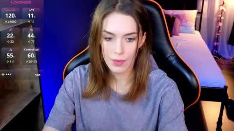 kira_noir_ online show from March 4, 2026, 3:40 pm