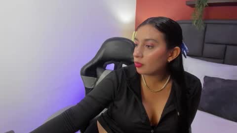 K I R A online show from March 26, 2026, 1:17 pm