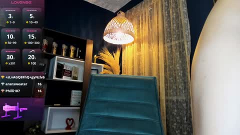 KIRA online show from December 17, 2024, 5:36 pm