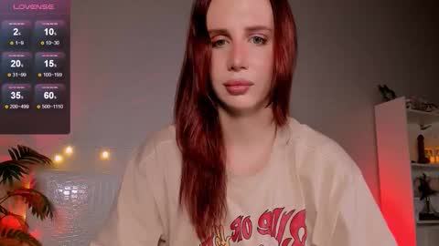 Kira online show from December 3, 2025, 10:08 pm