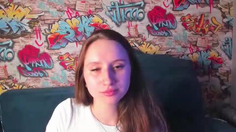 Kira online show from December 17, 2025, 9:04 am