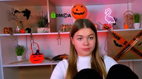 Snapshot of kira_vee chatting on October 28, 2025, 4:09 pm kira_vee online show from October 28, 2025, 4:09 pm