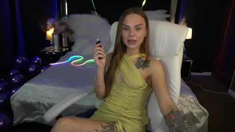 kiraagray online show from January 19, 2026, 1:48 pm