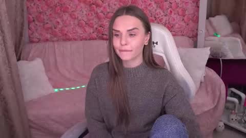 kiraagray online show from March 6, 2026, 6:04 pm