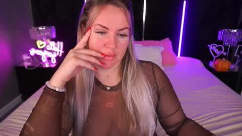 Kira online show from November 14, 2025, 12:09 am