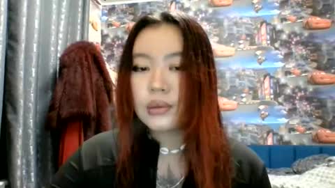 Kira online show from December 16, 2025, 7:52 pm