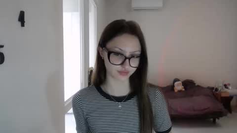 Snapshot of kirakittenn chatting on October 18, 2025, 8:37 am kirakittenn online show from October 18, 2025, 8:37 am