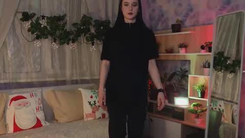 Kira    online show from March 5, 2025, 4:13 pm