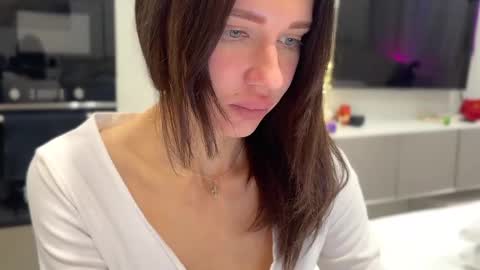 kirallove online show from January 7, 2026, 6:43 pm