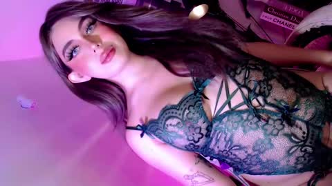 Its your girl KIRA online show from December 19, 2025, 2:29 am