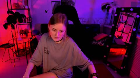 Kira online show from February 18, 2025, 2:38 pm