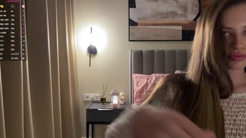 Kira online show from December 6, 2024, 1:44 pm