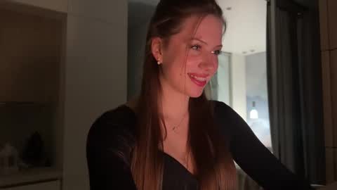 Kira online show from January 15, 2026, 5:27 pm