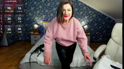 Kira online show from February 5, 2025, 3:20 pm