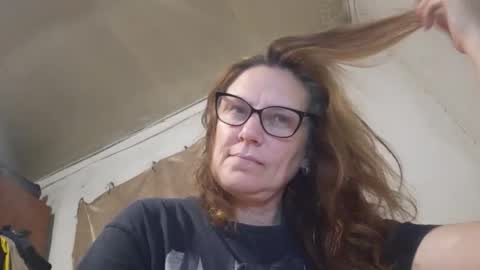 kissandvibe online show from October 12, 2025, 7:35 pm