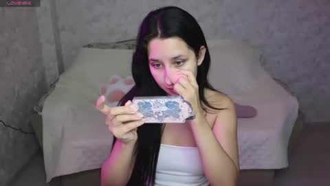 Snapshot of kisses_eva chatting on June 18, 2026, 10:19 am Hot Eva online show from June 18, 2026, 10:19 am