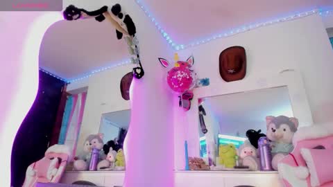 kisses_of_daniela online show from December 20, 2025, 12:51 am