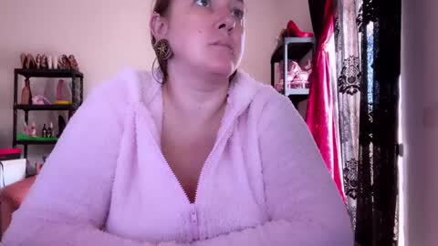 kissica online show from November 4, 2025, 9:30 am