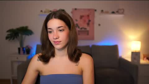 Sisi online show from October 13, 2025, 1:11 pm