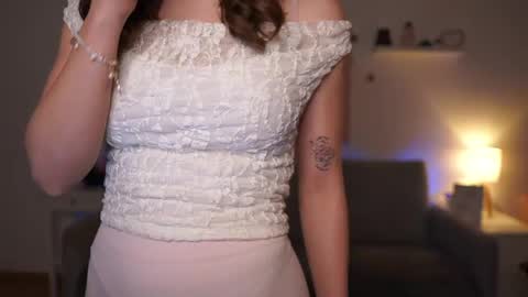 Sisi online show from April 21, 2026, 3:07 pm