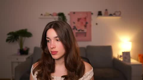 Sisi online show from April 28, 2026, 1:16 pm