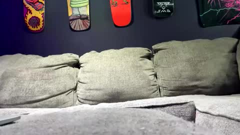 Kaitie online show from December 2, 2025, 7:36 am