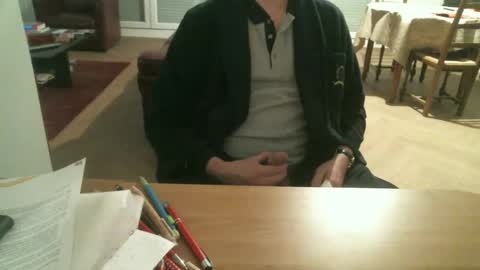 kisslog1 online show from January 18, 2025, 4:31 pm