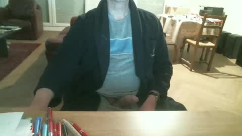 kisslog1 online show from February 23, 2025, 5:07 pm