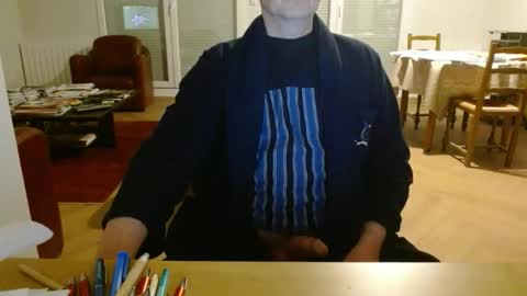 kisslog1 online show from February 22, 2026, 4:27 pm