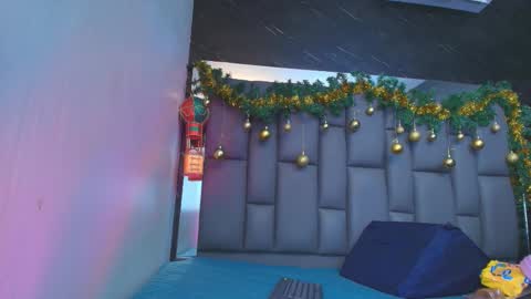 BELLA FLAME online show from December 17, 2025, 6:58 pm