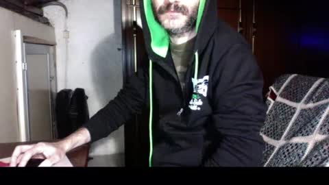 kissofbanned1983 online show from December 1, 2025, 5:40 pm