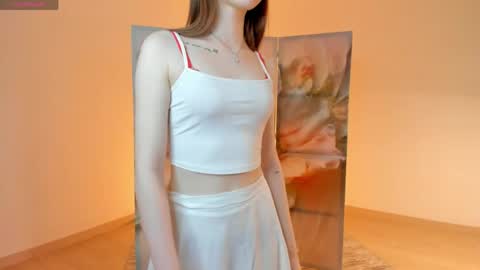 Kira online show from April 20, 2026, 6:05 am