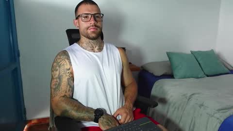 kite__ online show from February 1, 2025, 9:19 pm