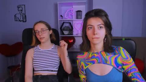 kitniss online show from November 12, 2025, 1:11 pm