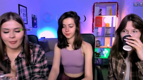 kitniss online show from March 31, 2026, 7:14 pm