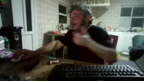 kitoss_40 online show from February 5, 2026, 3:33 am