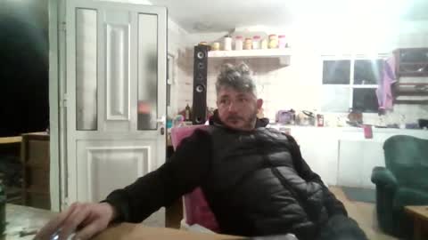 kitoss_40 online show from March 6, 2026, 8:38 pm