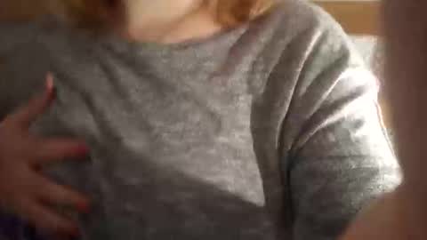 kitsuneniki online show from February 25, 2026, 5:55 pm